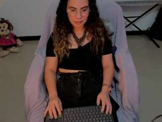 GIGISTEPHANS live cam preview