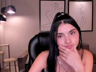 MiaLaurence