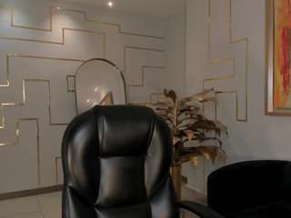 mialaurence webcam model