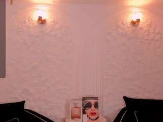 mialaurence Live Webcam on CamSoda