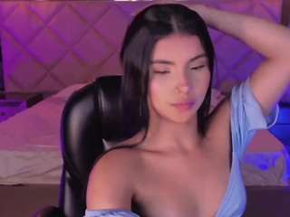 MiaLaurence