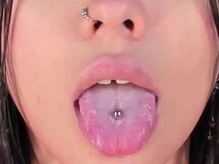 mialaurence Live Webcam on CamSoda