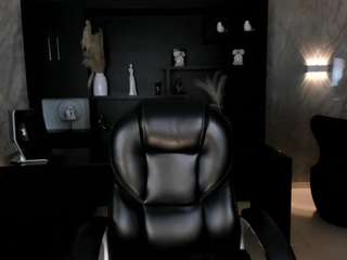 mialaurence