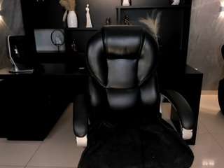 mialaurence