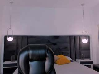 mialaurence