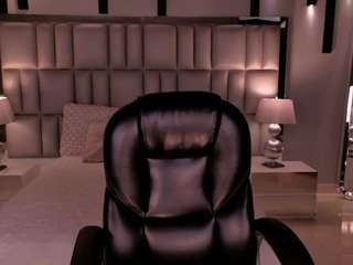 mialaurence