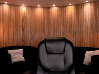 mialaurence