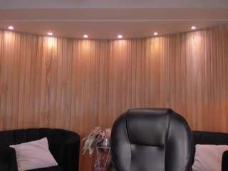 mialaurence