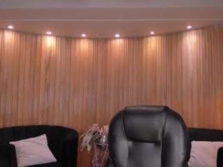 mialaurence