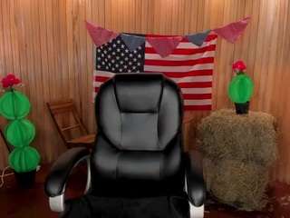 mialaurence