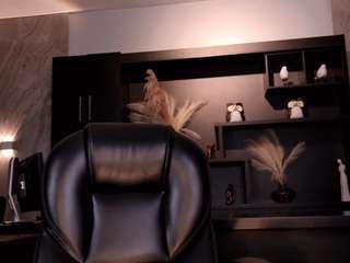 mialaurence
