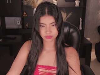 MiaLaurence