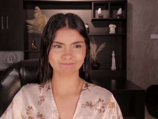 mialaurence
