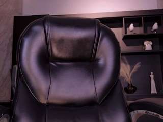mialaurence