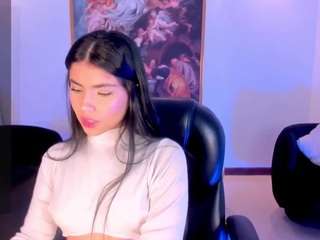 mialaurence's live room