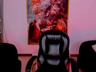 mialaurence