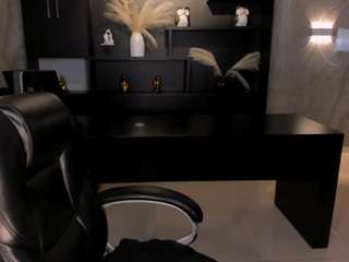 mialaurence