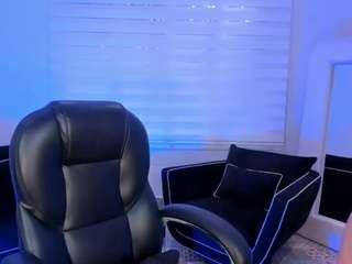 MiaLaurence