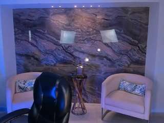 MiaLaurence live cam preview