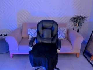 MiaLaurence