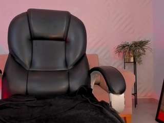 mialaurence