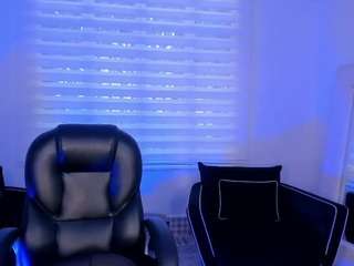 mialaurence