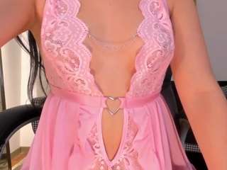 MiaLaurence