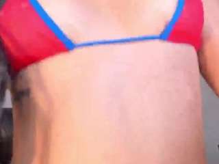 MiaLaurence
