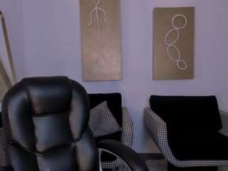 mialaurence