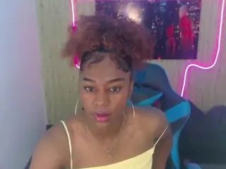tayra-20's Live Sex Cam Show
