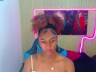 tayra-20's Live Sex Cam Show