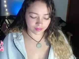 AliaGarcia's Live Sex Cam Show