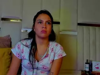 Isa_BellaH's Live Sex Cam Show