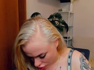 ErleneFears's Live Sex Cam Show
