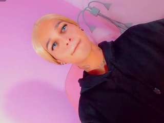 isabellalatingir... Live Webcam on CamSoda