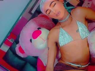 isabellalatingirs Webcam Model Profile
