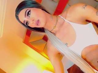 isabellalatingirs webcam