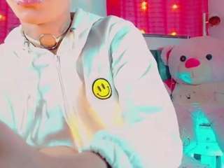 isabellalatingirs's CamSoda show and profile