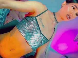 isabellalatingirs webcam