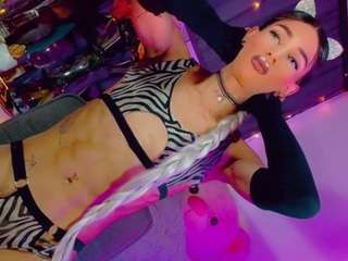 isabellalatingirs webcam