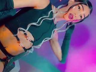 isabellalatingirs live cam profile