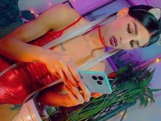 le modèle isabellalatingirs est en webcam porno dans un show sur le site camsoda, il possède les tags suivants: anal toys,blonde hair,cumshot,dirty talk,drinking,ejaculation,facial piercings,green eyes,lean,orgasm,small tits,smoking,spank,tattoos,tease,hd