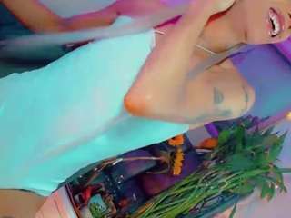 isabellalatingirs webcam