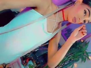 isabellalatingirs webcam