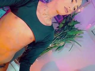 isabellalatingirs webcam