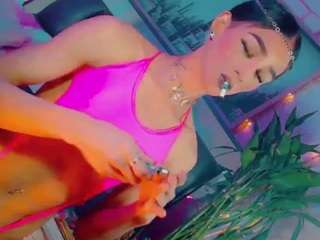 isabellalatingirs webcam