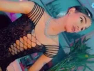 isabellalatingirs webcam