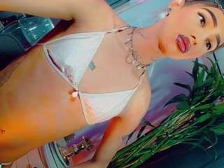 isabellalatingirs webcam