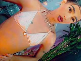 isabellalatingirs webcam