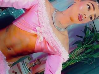 isabellalatingirs webcam